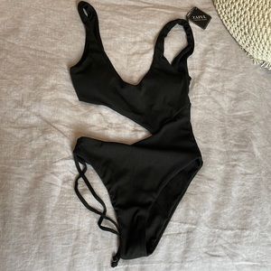 Open front and back ribbed bathing suit
